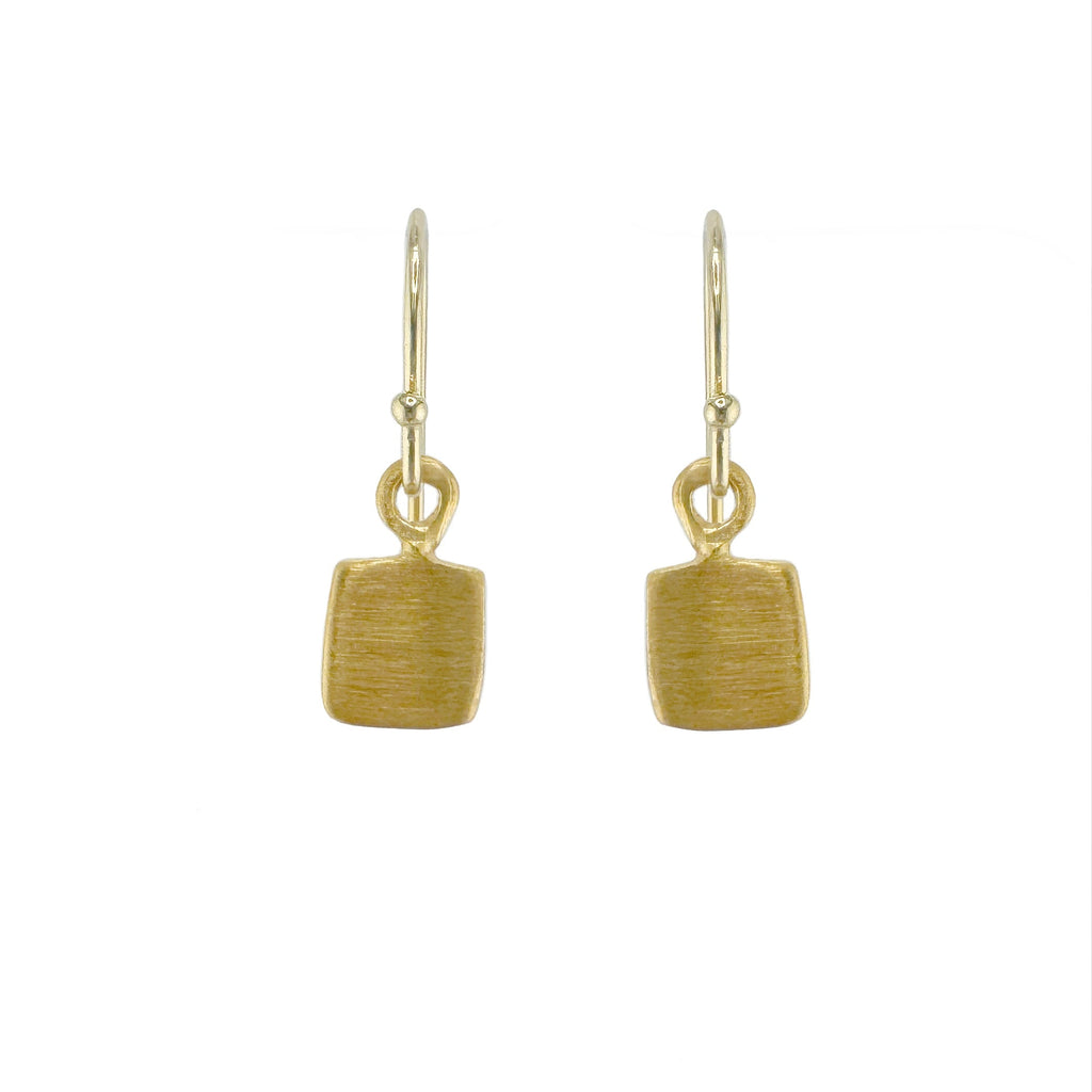 tiny squares earrings in vermeil