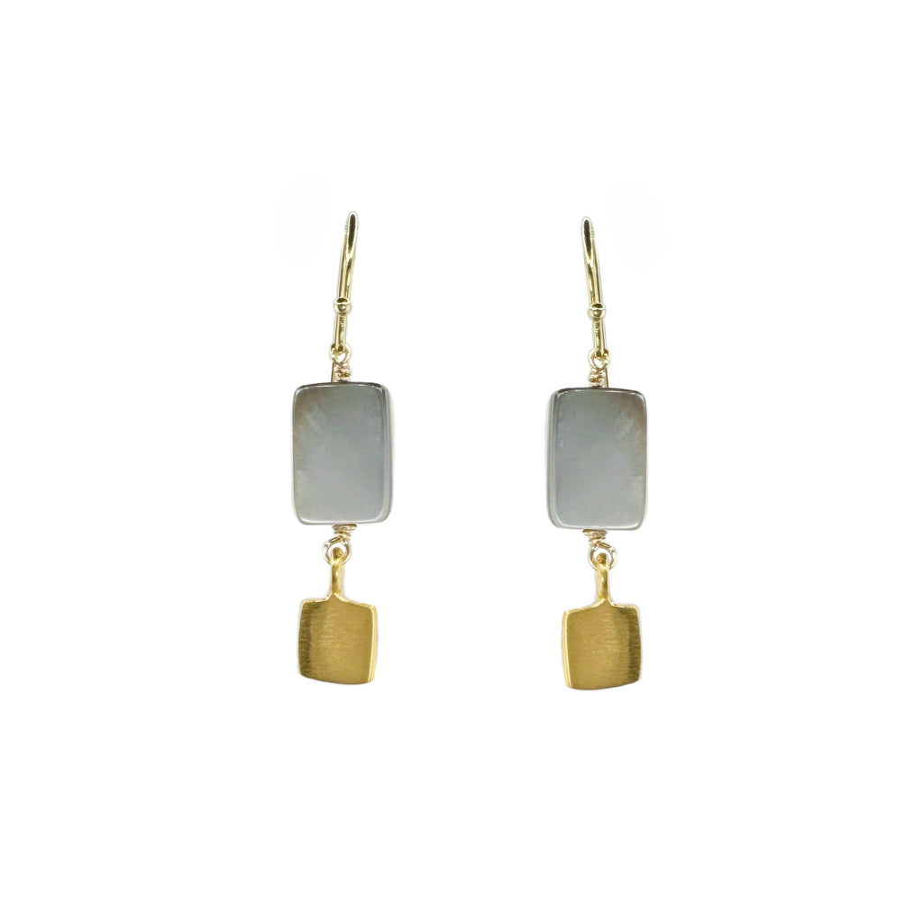 grey mother of pearl w. tiny square earrings in vermeil