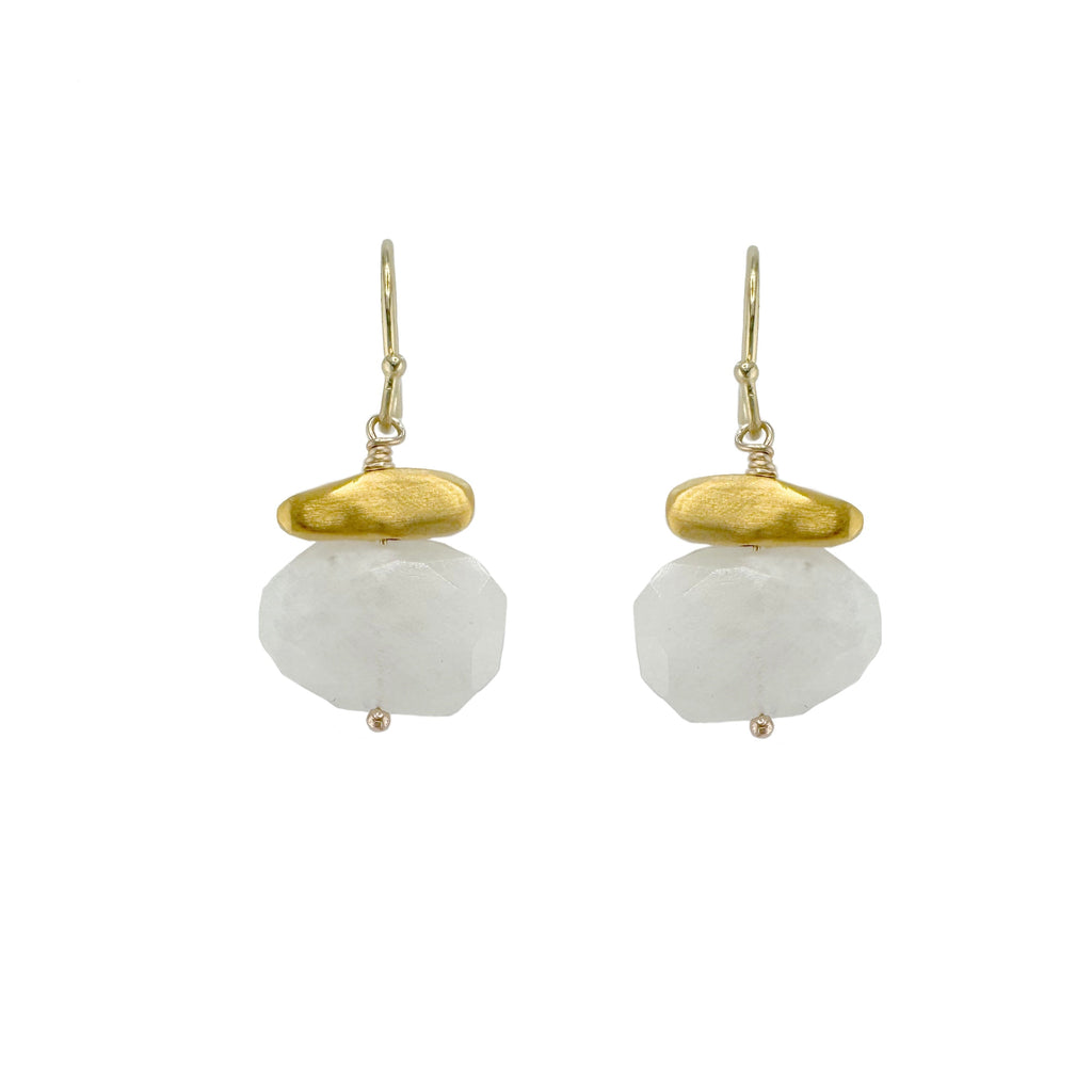 nugget w. moonstone earrings in vermeil