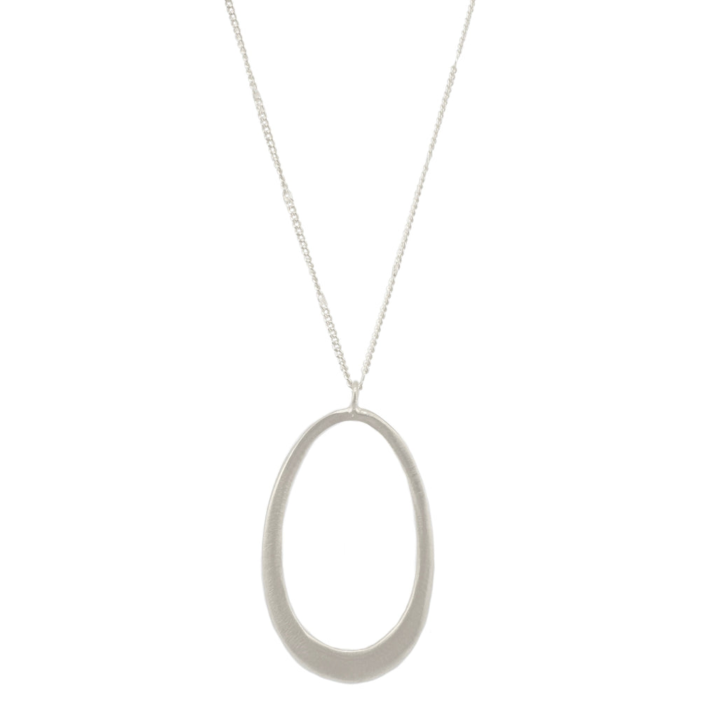 medium oval necklace in silver