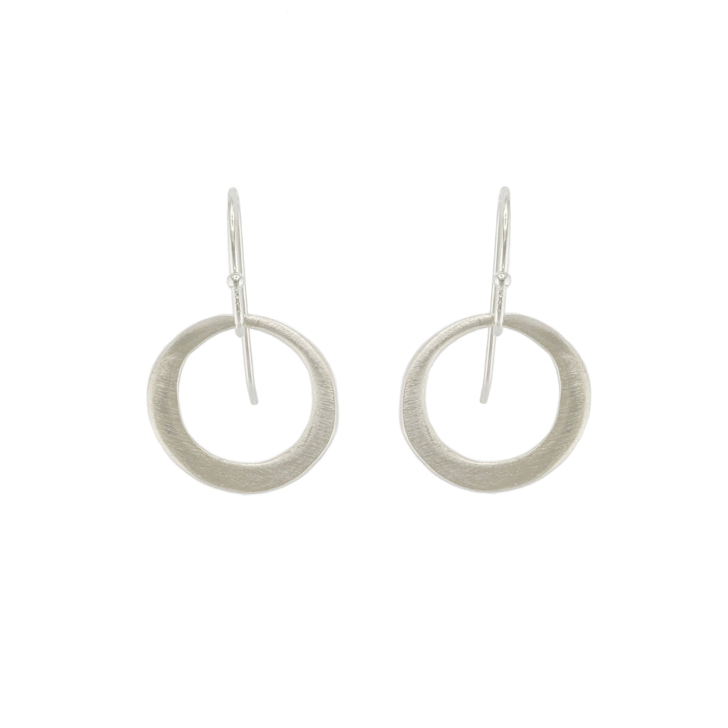 small circles earrings in silver