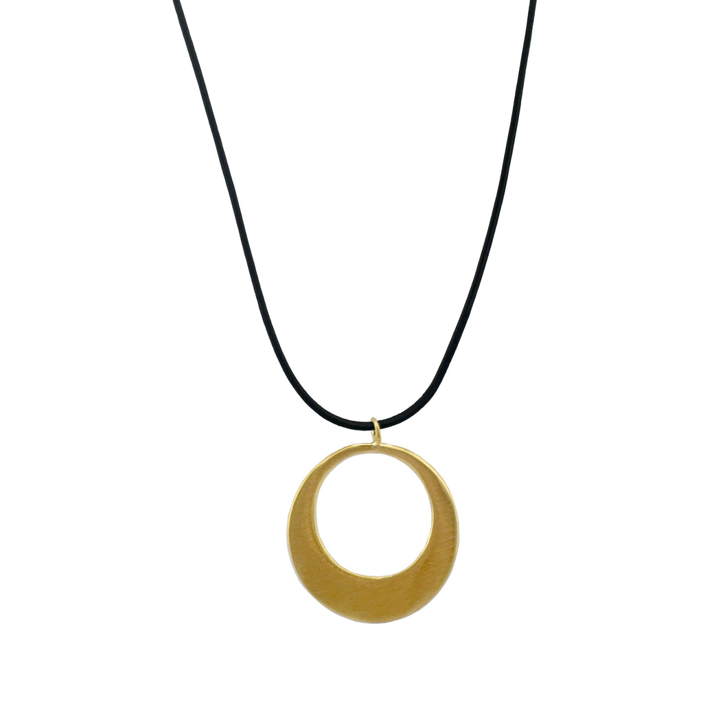 large circle on leather necklace in vermeil