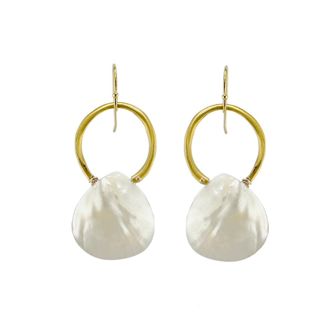 circle w. white mother of pearl drops earrings in vermeil