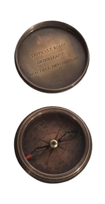 Beautiful-Destinations-Compass-with-Leather-Pouch