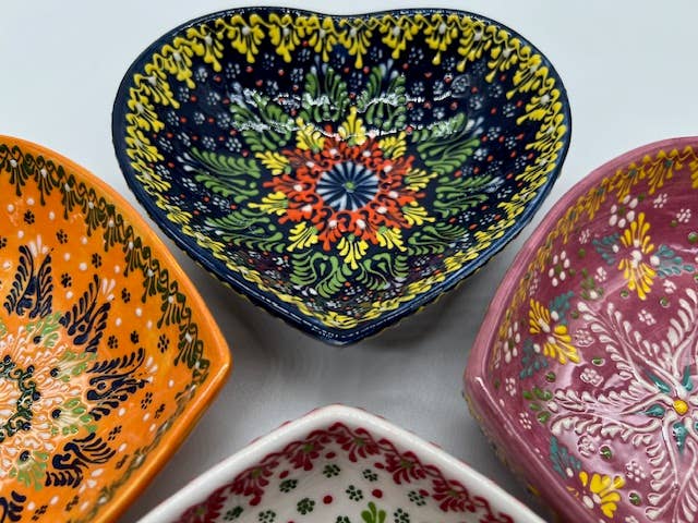 Turkish Lace Heart Bowls detail