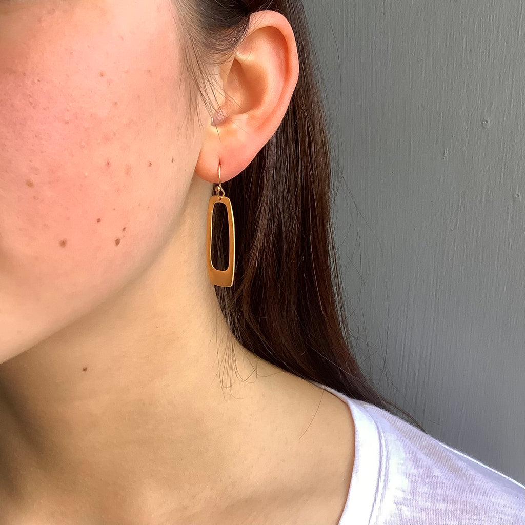 medium rectangle earrings in vermeil on the ear