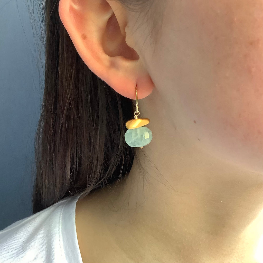 nugget w. opaque aquamarine earrings in vermeil on the ear