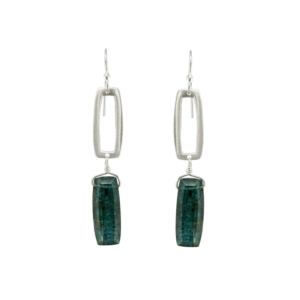 rectangle w. blue kyanite earrings in silver